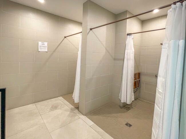 Building Photo - SINGLE STORY HOME IN GATED DEL WEBB AT LAK...