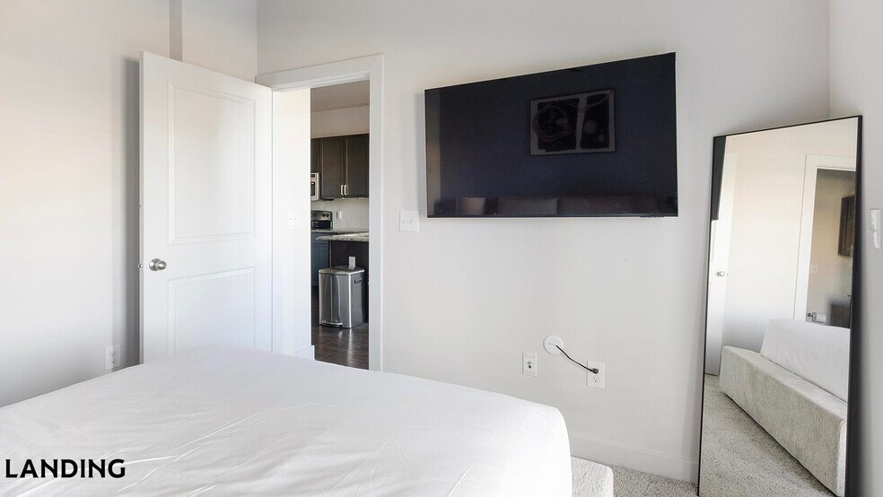 Building Photo - 13920 Mandolin Dr