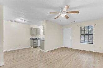 Building Photo - 211 W Trinity St