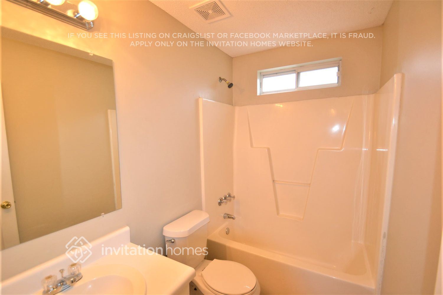 Building Photo - 3977 Lindley Dr