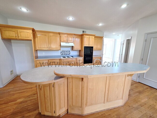 Building Photo - 14112 Windsor St