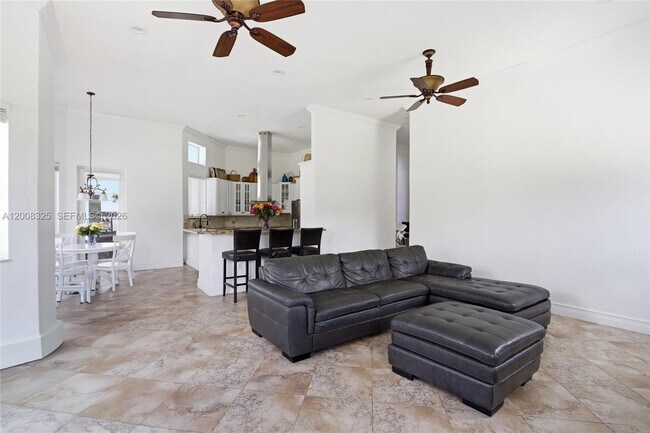 Building Photo - 20401 SW 48th Pl