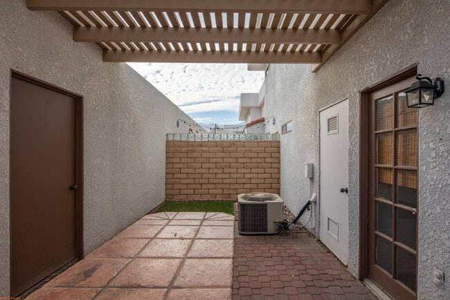 Building Photo - 69575 Karen Way