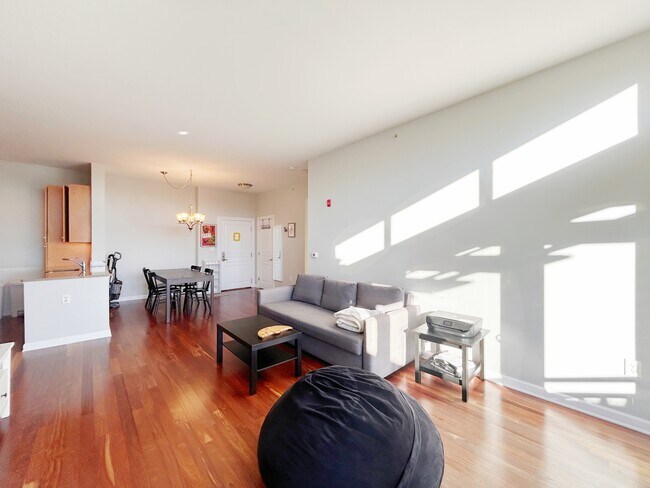 Building Photo - 4 Repton Pl