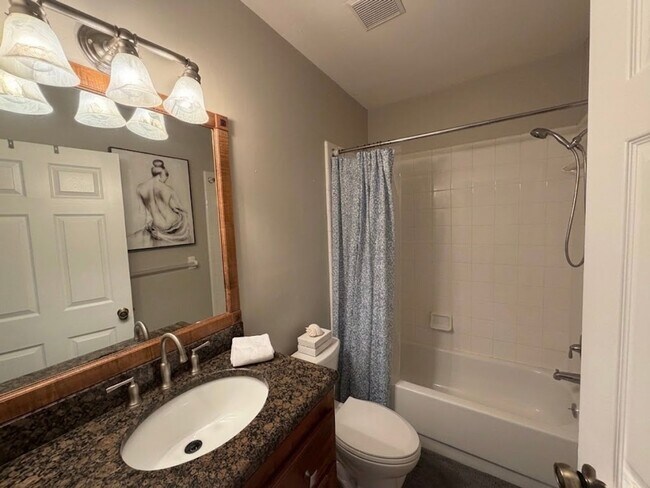 Building Photo - 4 Bed 2 Bath In Sable Chase