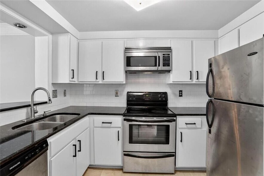 Building Photo - 199 14th St NE