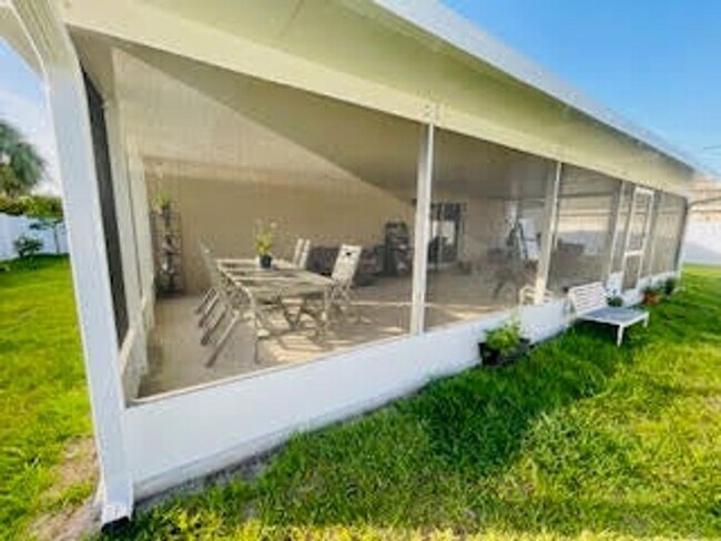 Building Photo - PORT ST LUCIE BEAUTY