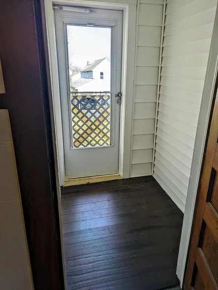 Building Photo - 37 Hurbane St