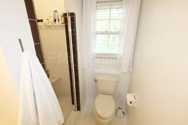 Building Photo - 10502 Crowncrest Ct