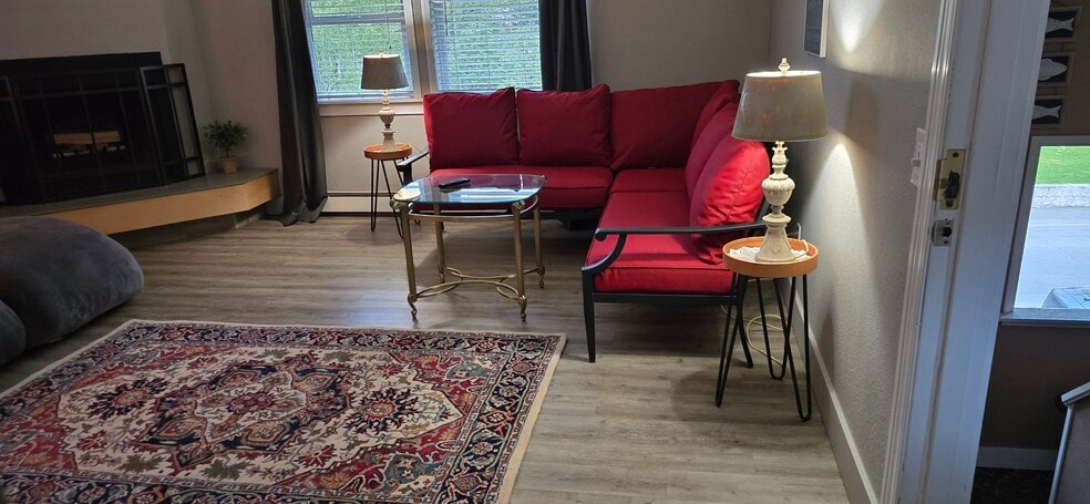 Building Photo - 1208 Denali St