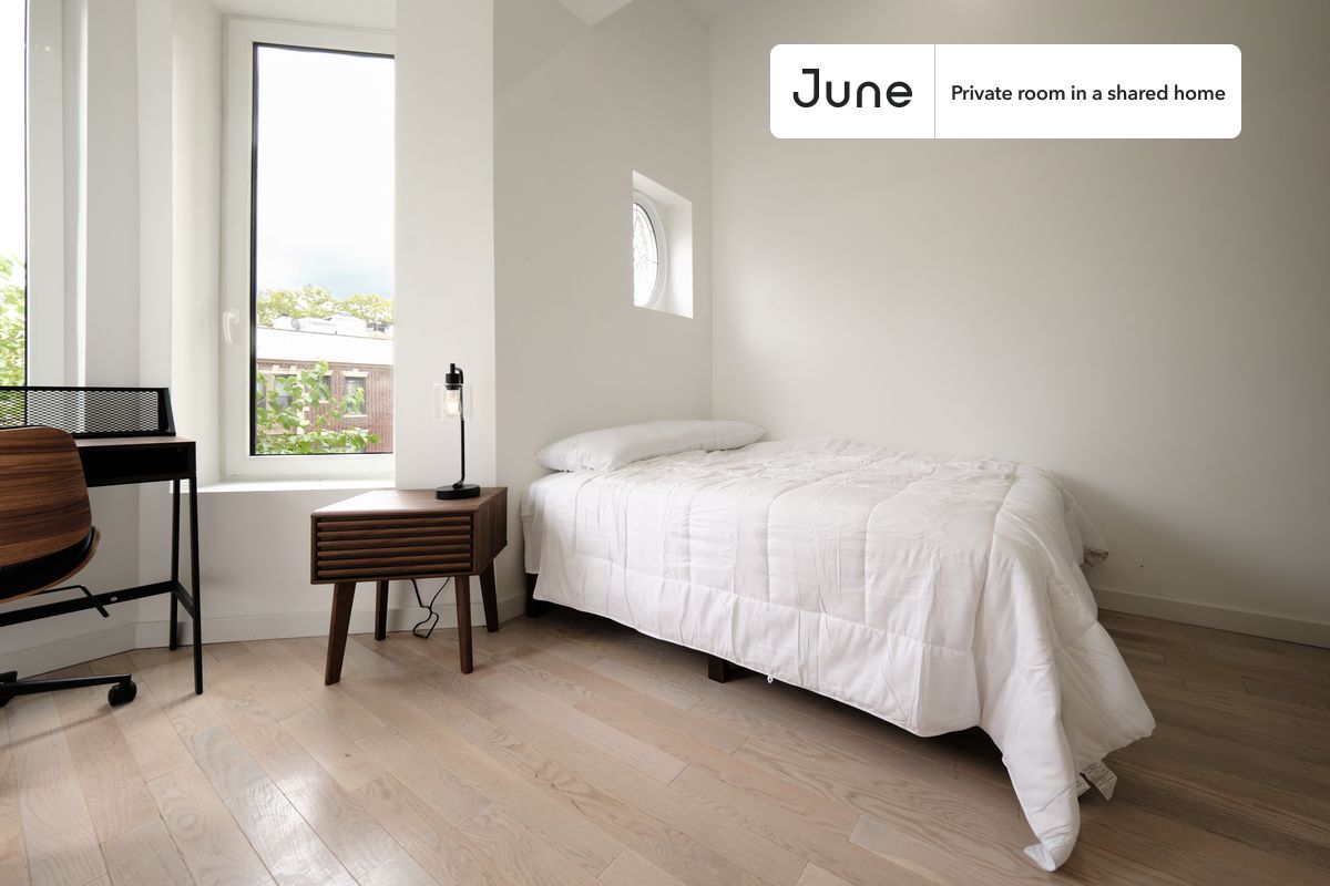 Building Photo - Room in Shared 4 bed/4 bath home