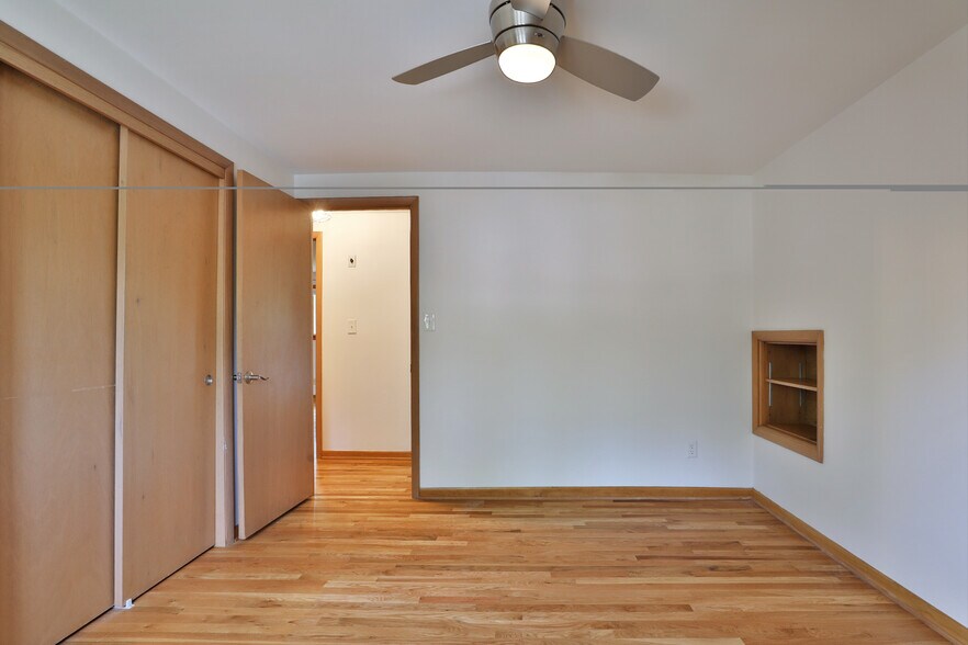 Building Photo - 270 Bryant Ave