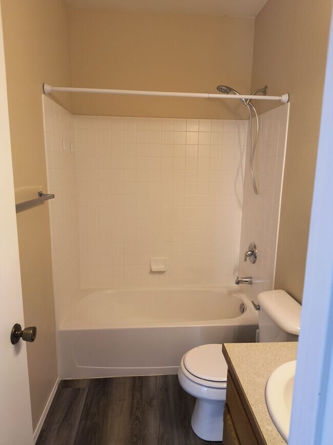 Building Photo - 3 Bedroom Home in West Valley!