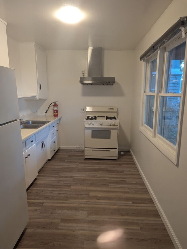 Building Photo - 1416 T St