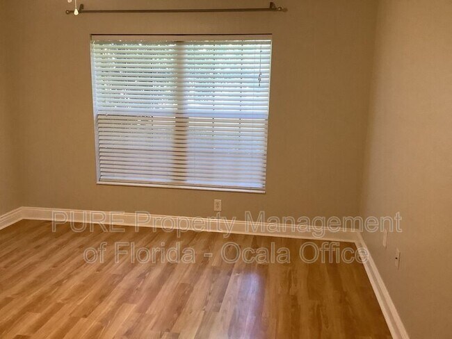 Building Photo - 5600 SW 44th Rd