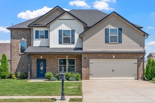 Primary Photo - Pet Friendly Four Bedroom!