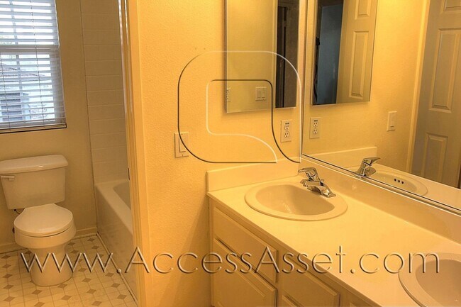 Building Photo - Spacious 3-Bedroom Temecula Home with Loft & Two-Car Garage