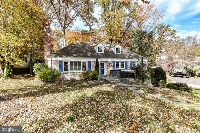 Building Photo - 3061 N Oakland St