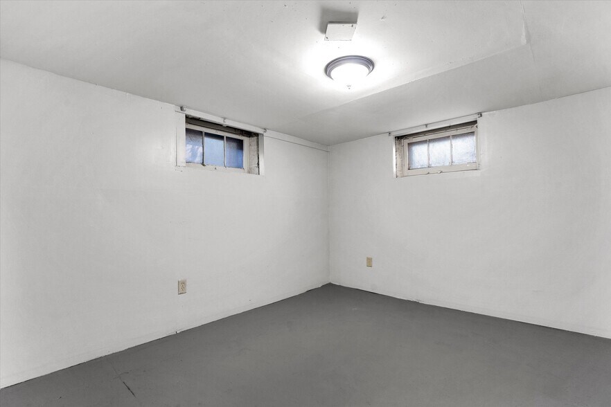 Building Photo - 10063 Diamond Dr