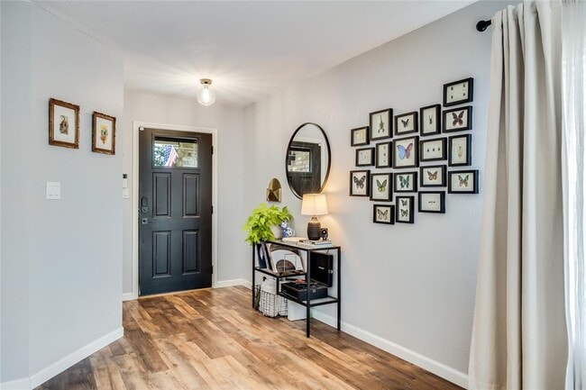 Building Photo - 721 Betterman Dr