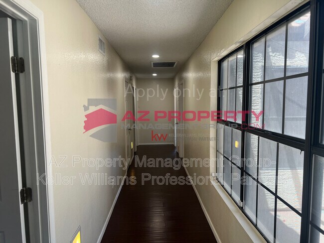 Building Photo - 5431 W Cochise Dr