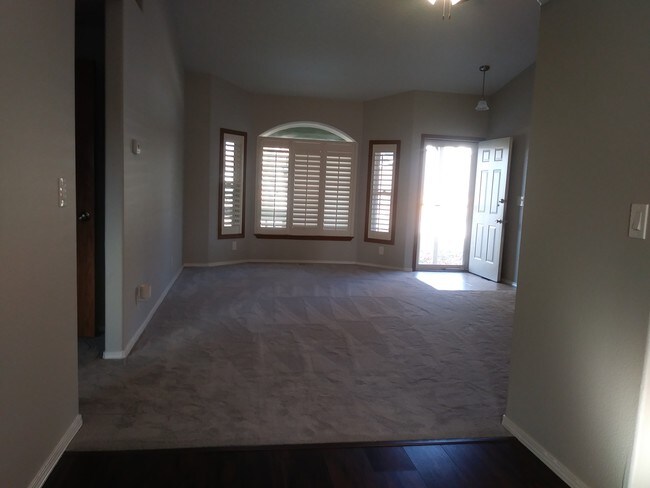 Building Photo - 5656 S Onaga Pl