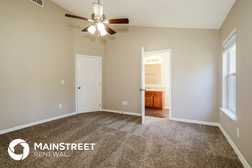 Building Photo - 7650 Dover Cliff Dr S