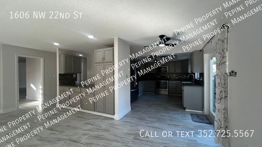 Building Photo - 1606 NW 22nd St