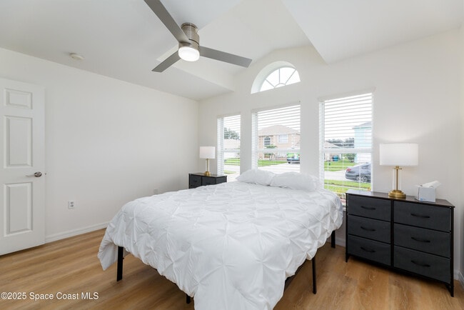 Building Photo - 4540 Bellaluna Dr