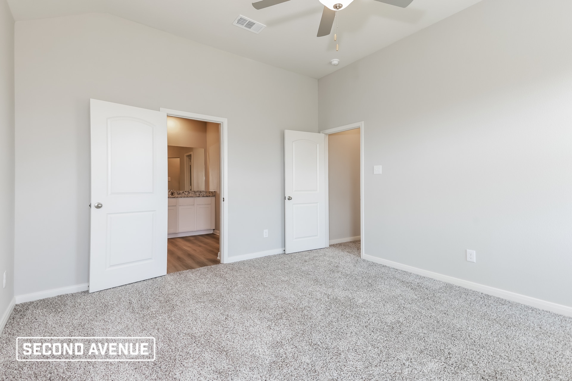 Building Photo - 2020 Jeanine Dr