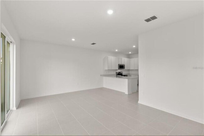 Building Photo - 2865 Pierr St