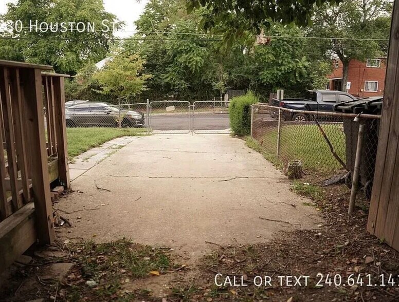 Building Photo - 2230 Houston St