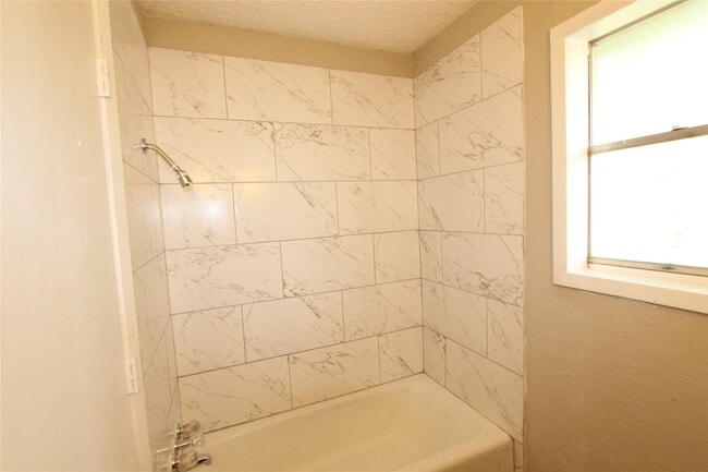 Building Photo - 3111 Long Meadow Dr