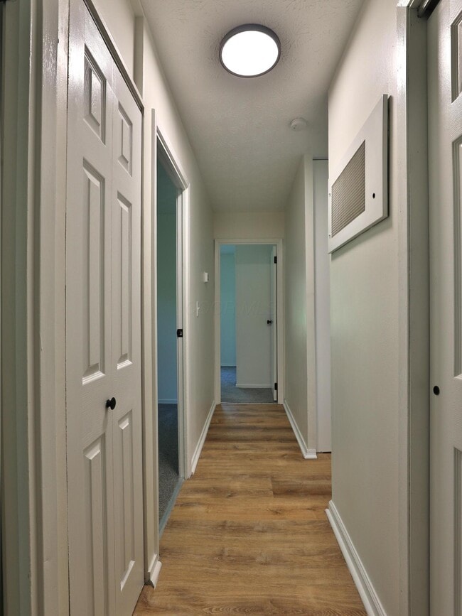 Building Photo - 601 Daventry Ln
