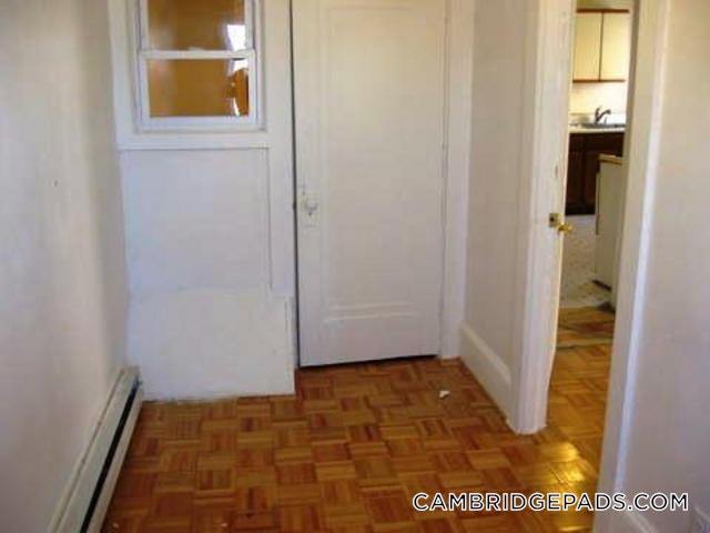 Building Photo - 359 Windsor St