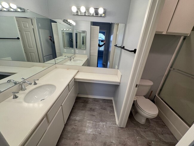Building Photo - Bright & Spacious 1 Bedroom Apartment in T...