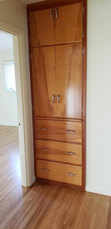 Building Photo - 1602 Hanaford Ave