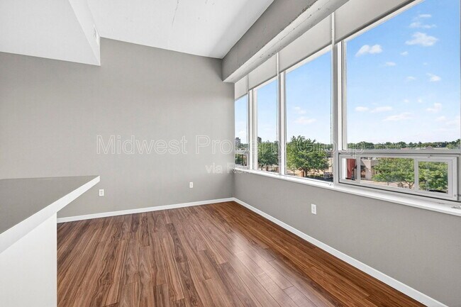 Building Photo - 4100 Lindell Blvd