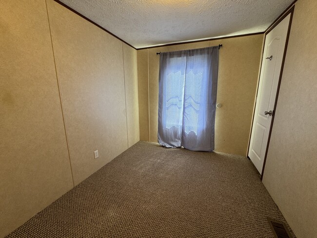 Building Photo - 330 Gaither Rd