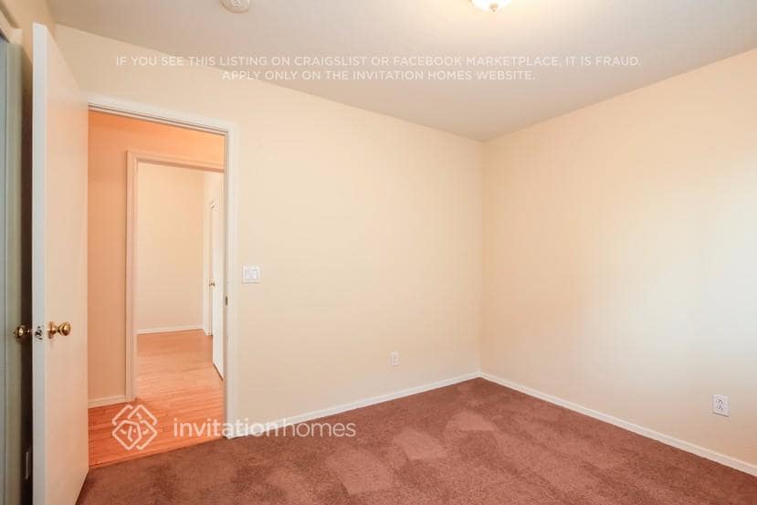 Building Photo - 14850 W Caribbean Ln