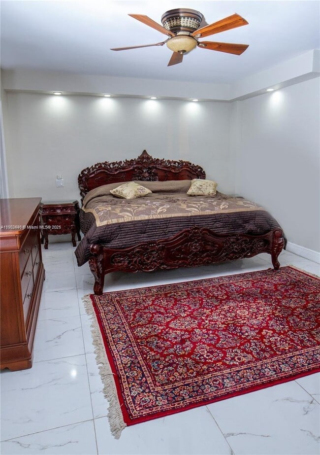 Building Photo - 10185 Collins Ave