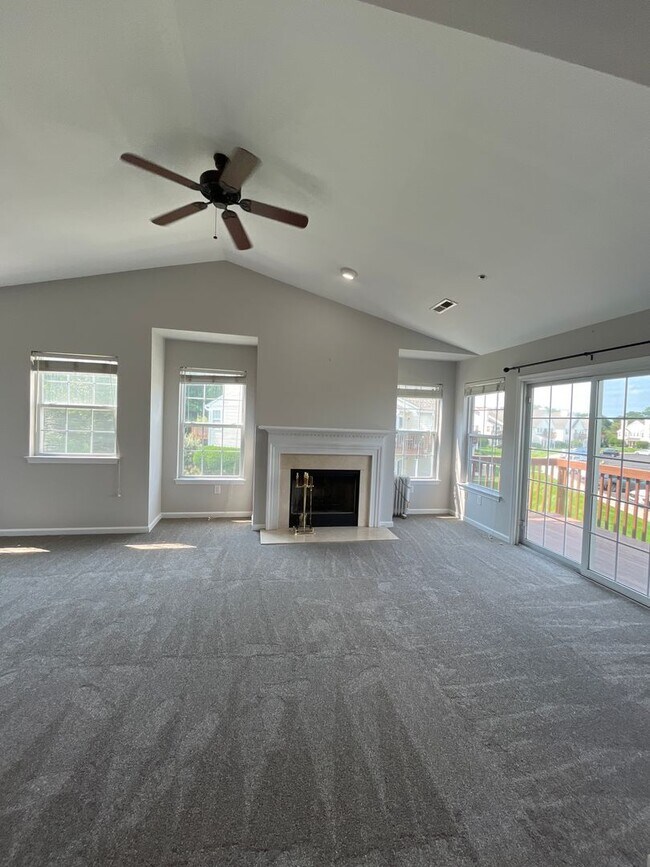 Building Photo - 28 Wagon Wheel Rd