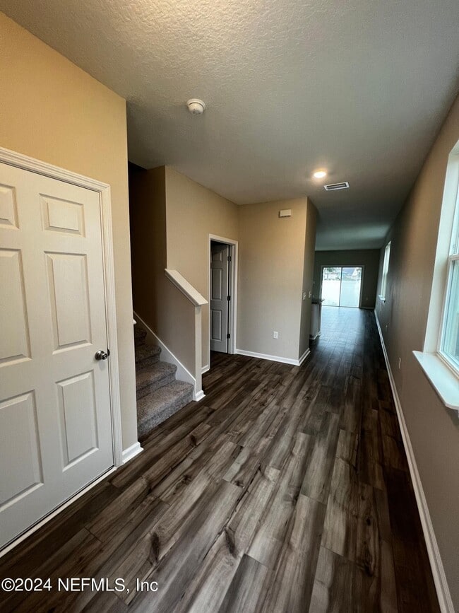 Building Photo - 11804 Beardgrass Wy