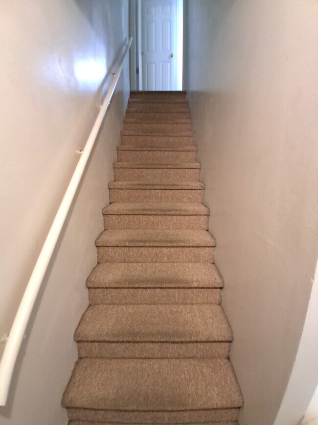 Building Photo - 565 N 300 E