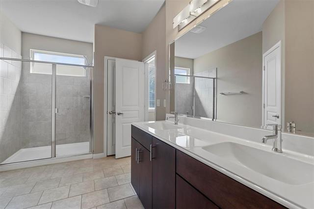 Building Photo - 4082 Serene Dr