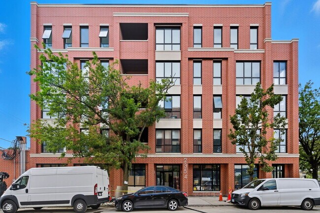 Building Photo - 2354 N Washtenaw Ave