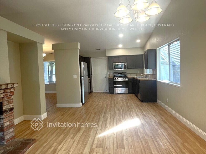 Building Photo - 2522 Drummond Dr