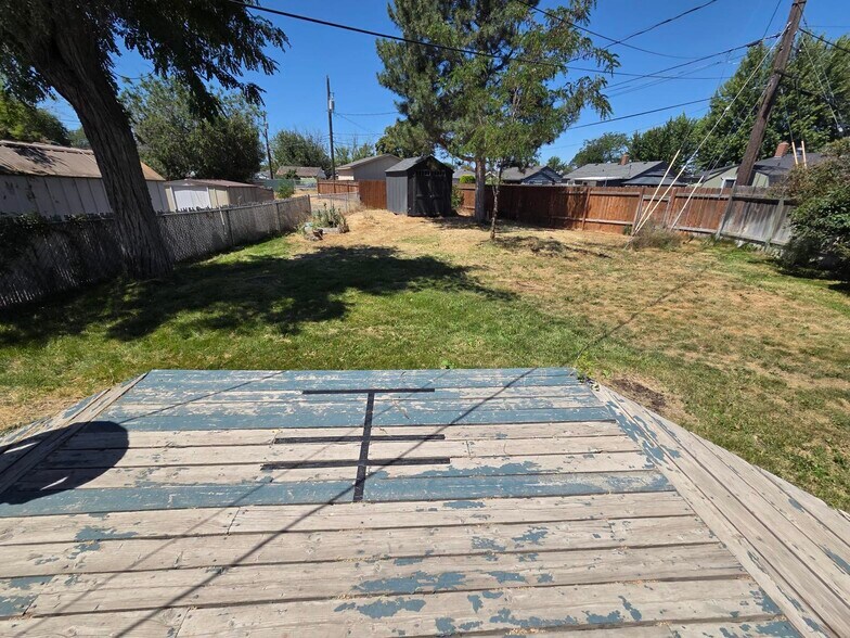 Building Photo - 420 N Mattson Dr