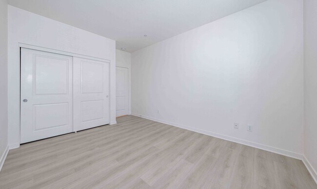 Building Photo - Modern, Move-In Ready Home with Attached 2-Car Garage