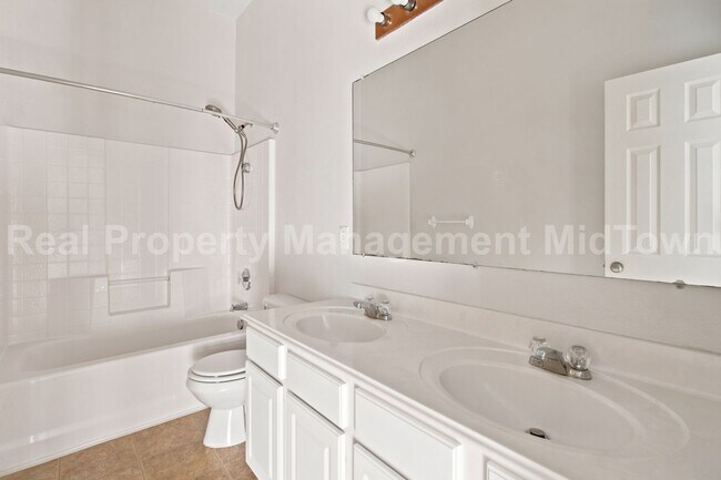 Building Photo - 12620 Summerwood Dr